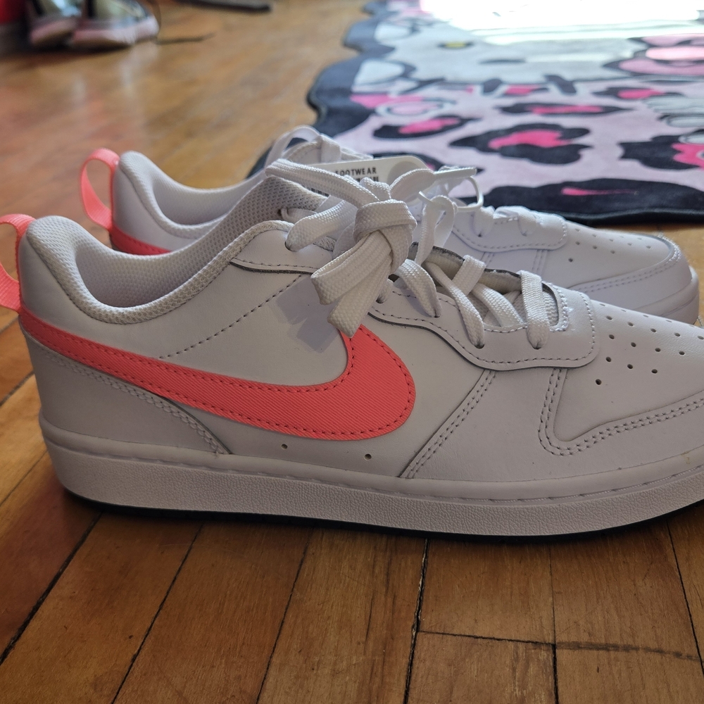 Womens Nike Grand Court Athletic Shoes Leather Size 7 NWOB